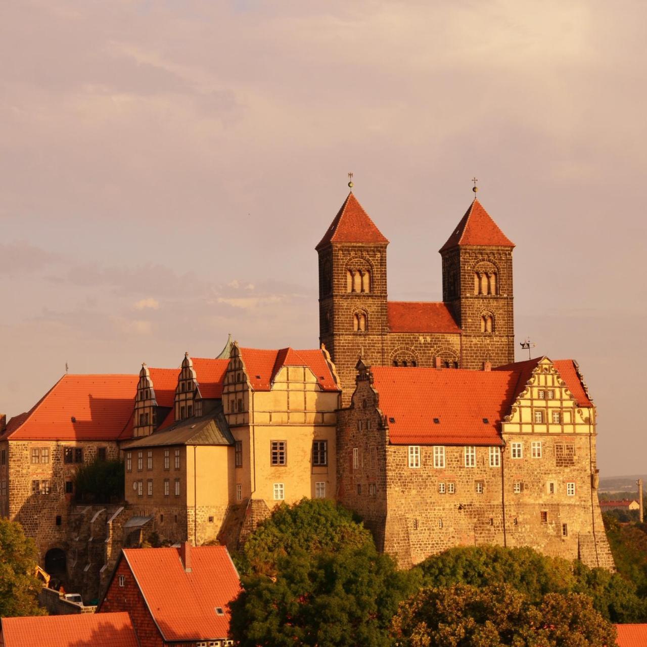 Hotel Domschatz Quedlinburg Exterior foto